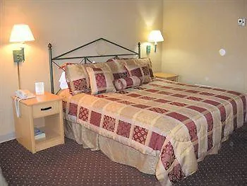 Hotel Fairfield & Worth Downtown/convention Center 3*