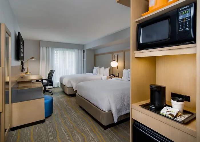 Fairfield & Worth Downtown/convention Center Hotel