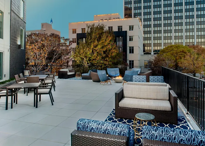 Hotel Fairfield & Worth Downtown/convention Center 3*