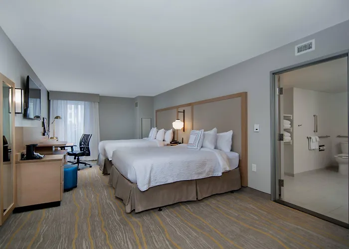 Fairfield & Worth Downtown/convention Center 3*