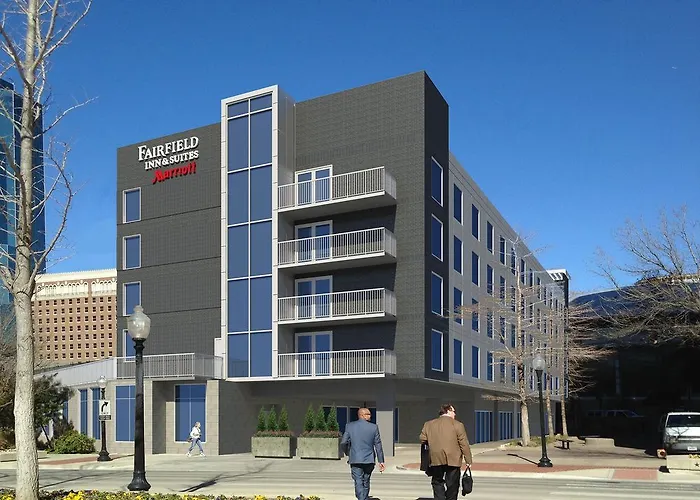 Hotel Fairfield & Worth Downtown/convention Center 3*