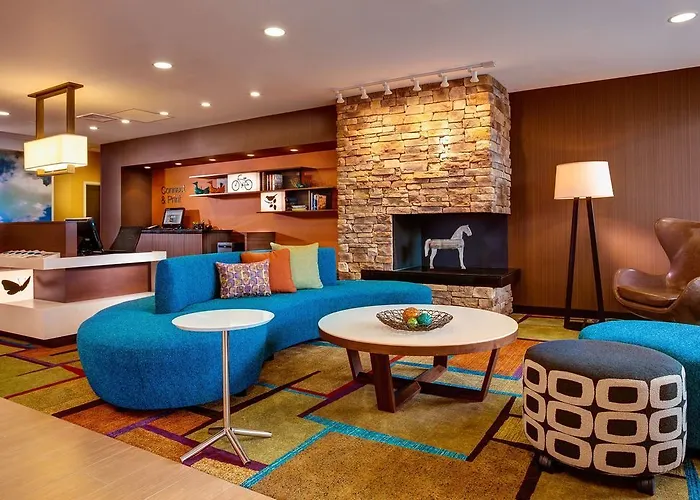 Hotel Fairfield & Worth Downtown/convention Center 3*